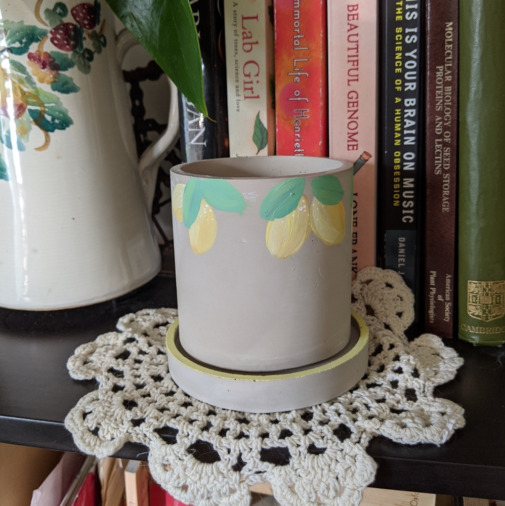 Handmade Planter (Round)